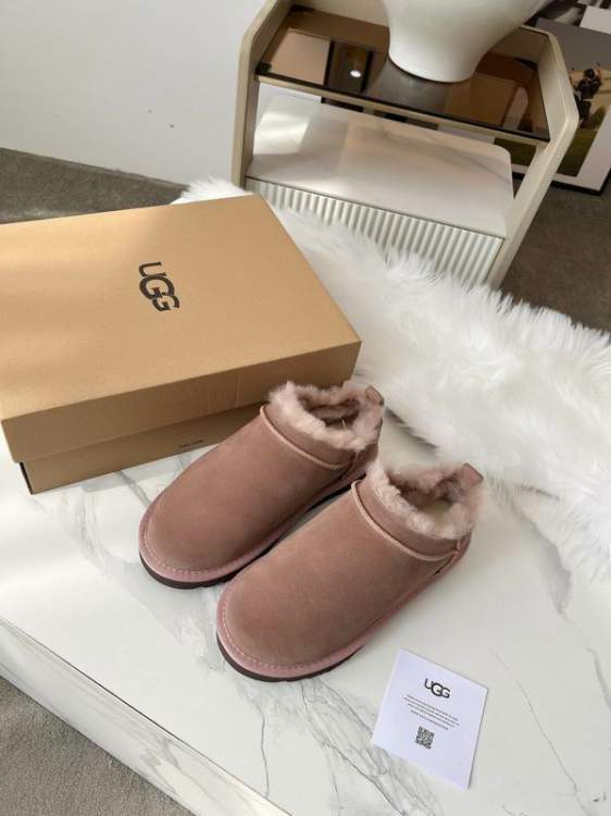 Picture of UGG Shoes _SKUUGGsz35-40HX090419666